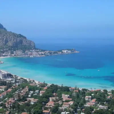 Mondello Luxury Apartment on the Beach