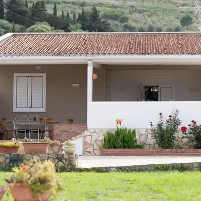 Villa Mare E Monti