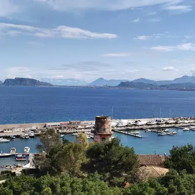 RineddaHouse Arenella - Vista Mare Panoramica a Palermo con Parcheggio privato