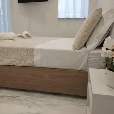 Lily Suite 10