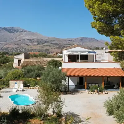 GuestHost - La Giara - Villa with Swimming Pool and Parking