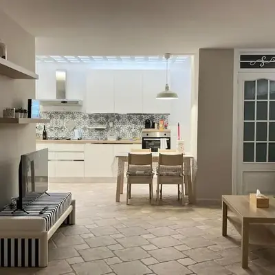Full Semi-Garden apartment in Villa at Mondello