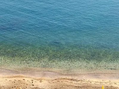 an aerial view of the beach with the water at Casuzza del mare in Castellammare del Golfo