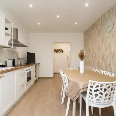 Ludo Holiday House - Charming con patio a due passi dalla cattedrale