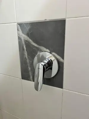 a door knob on a wall in a bathroom at Casa Vacanze Kristel in Balestrate