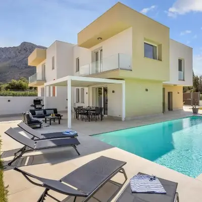 Brand New Villa with Private Heated Pool