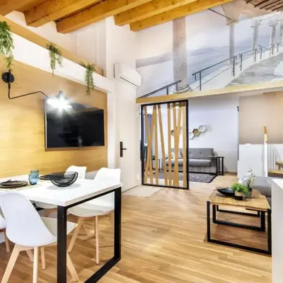Alloro Apartment 9
