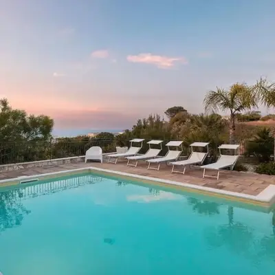 Villa con Piscina 150mt dal Mare 8 Posti OA