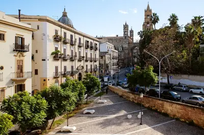 a view of a city street with buildings at Cathedral View Apartment 2 Stanze Matrimoniali con Balcone in Centro in Palermo