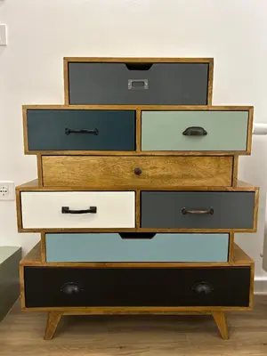 a dresser with four drawers in a room at Pirandello 181 in Palermo