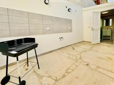 an empty room with a keyboard on a table at Sea Life Giulia, spiaggia a 200 mt in Alcamo Marina