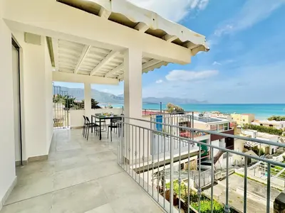 a balcony with a view of the ocean at Sea Life Giulia, spiaggia a 200 mt in Alcamo Marina