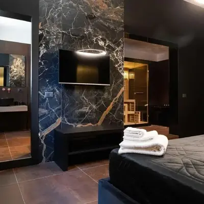 Black Room Suite and SPA