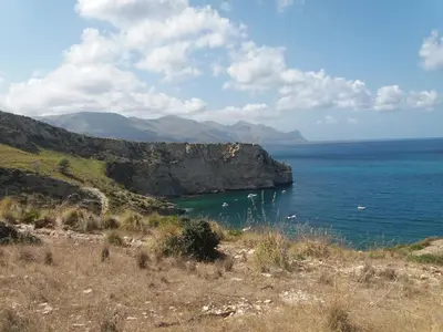 a view of the ocean from a hill at Villa del Carrubo in Castellammare del Golfo in Castellammare del Golfo