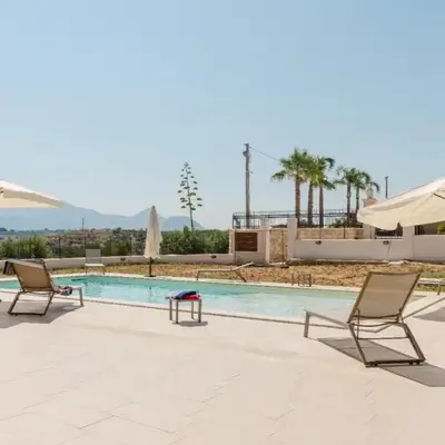 Villa con Piscina