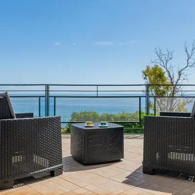 GuestHost - Seaview Apartments near Palermo
