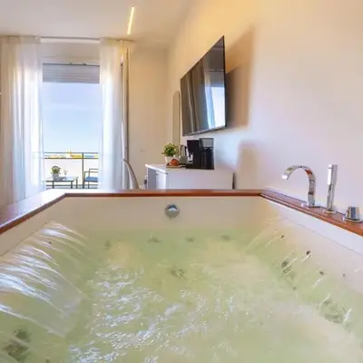 Valenza Exclusive Suites & Rooms