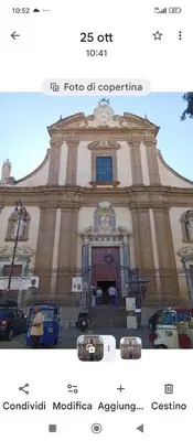 two photographs of a building with a picture of it at Casetta Professa Centro in Palermo