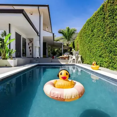 Elegant Villa With Pool Luxury