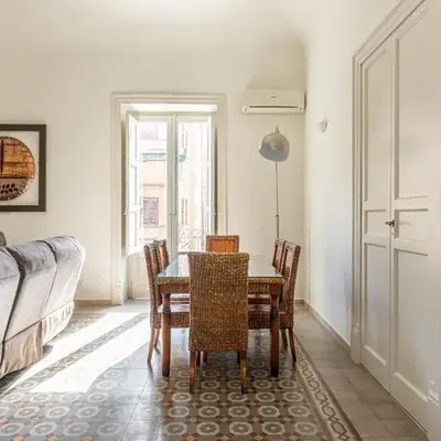 Central City Apartment by Wonderful Italy