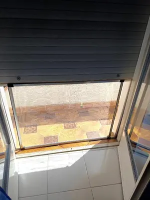 a window in the ceiling of a building at Stella a 3 minuti dal mare e a 30 Min from San Vito in Alcamo Marina