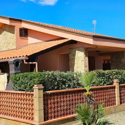 Holiday Home Helle mediterrane Villa mit Veranda und Garten by Interhome