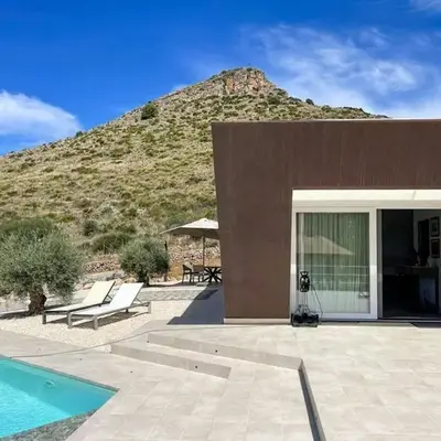 Sustainable Villa With Infinity Pool