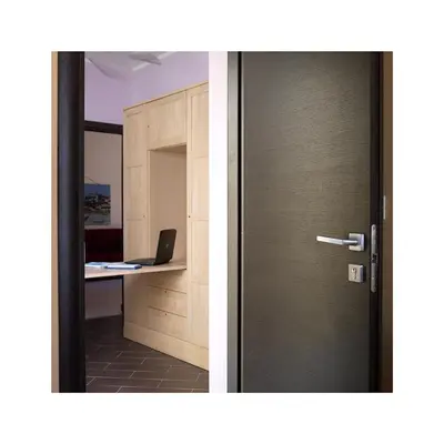 a door to a room with a desk and a laptop at 4Canti Case Vacanze in Castellammare del Golfo