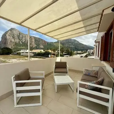 Yucca Apartment