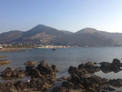 a body of water with mountains in the background at Casa Gagà in Sferracavallo