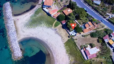an aerial view of a house on a beach at VILLA ROSETTA ampi spazi esterni WIFI FREE in Trabia
