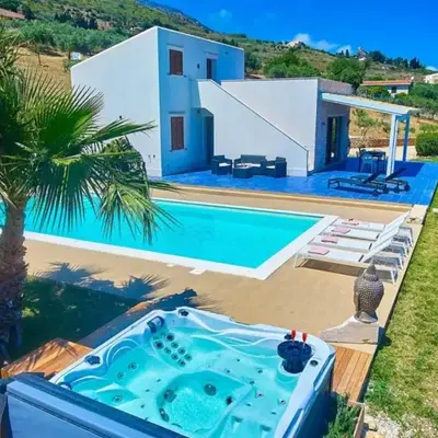 VILLA ANANDA