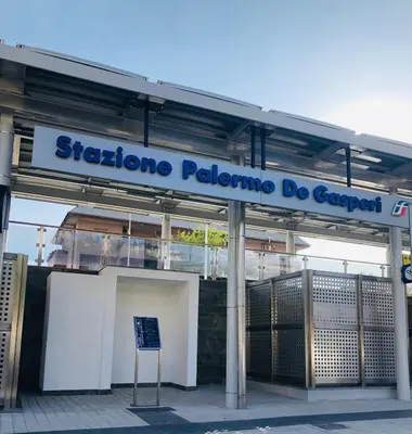 a gas station with a sign that reads storia palomo de gegegypt at Residenza De Gasperi in Palermo
