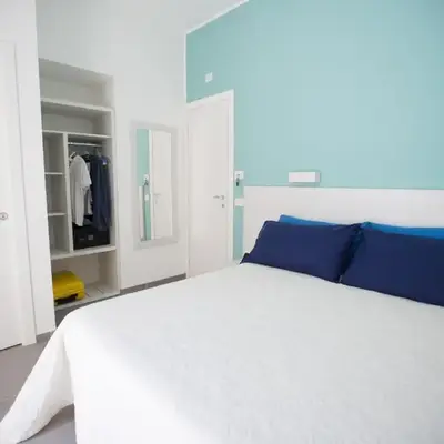 White Asses Rooms