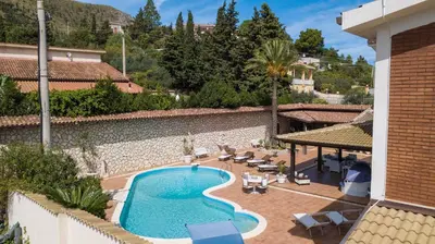 an image of a swimming pool in a yard at Villa Blondie con piscina a Castellammare del Golfo in Castellammare del Golfo