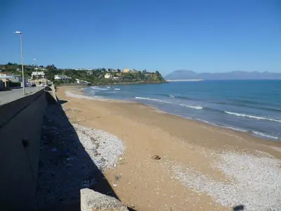a view of a beach with the ocean at LA FINESTRA SUL MARE in Trappeto