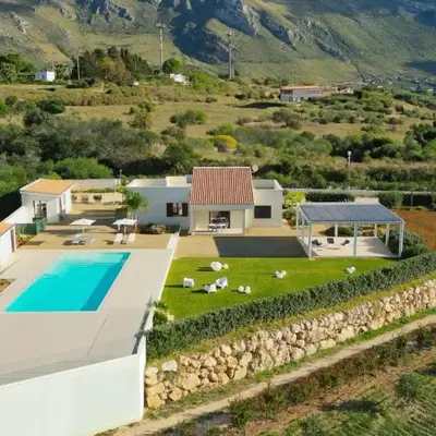 Villa Etesiae