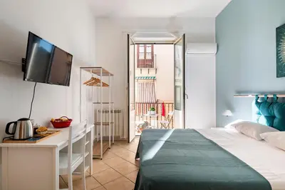 Gallery image of Punto al Capo Appartamento intero o stanze matrimoniali con bagno privato in Palermo