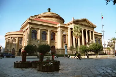 Gallery image of Punto al Capo Appartamento intero o stanze matrimoniali con bagno privato in Palermo