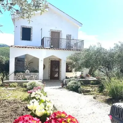 Villetta con Oliveto CFG